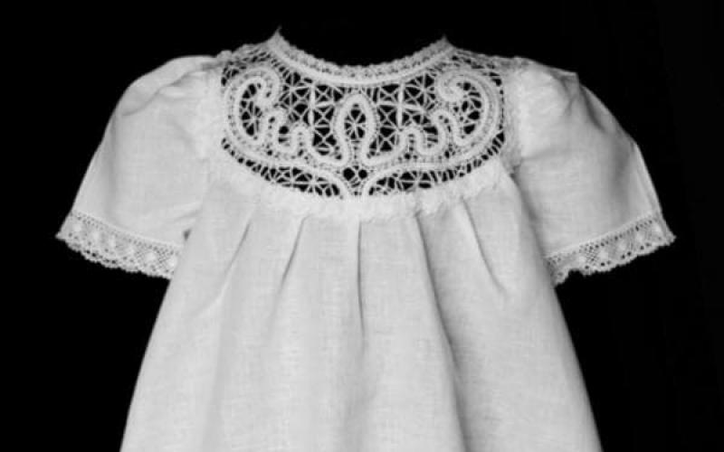 Крестильное платье крючком для девочки со схемами и описанием